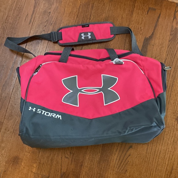 Under Armour “Storm” Large Multi Section Duffle Sports Bag W/Strap & Handles - Picture 12 of 13
